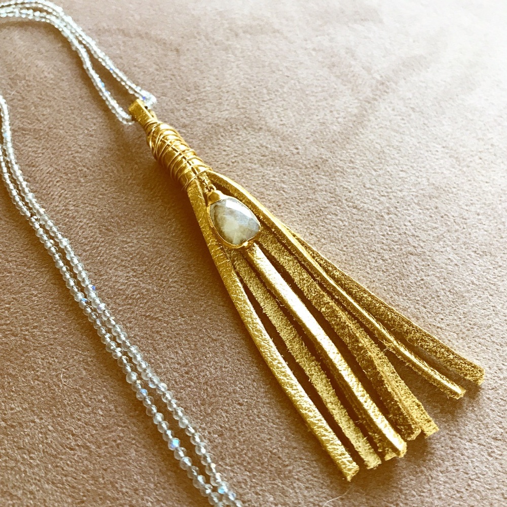 Lariat necklace